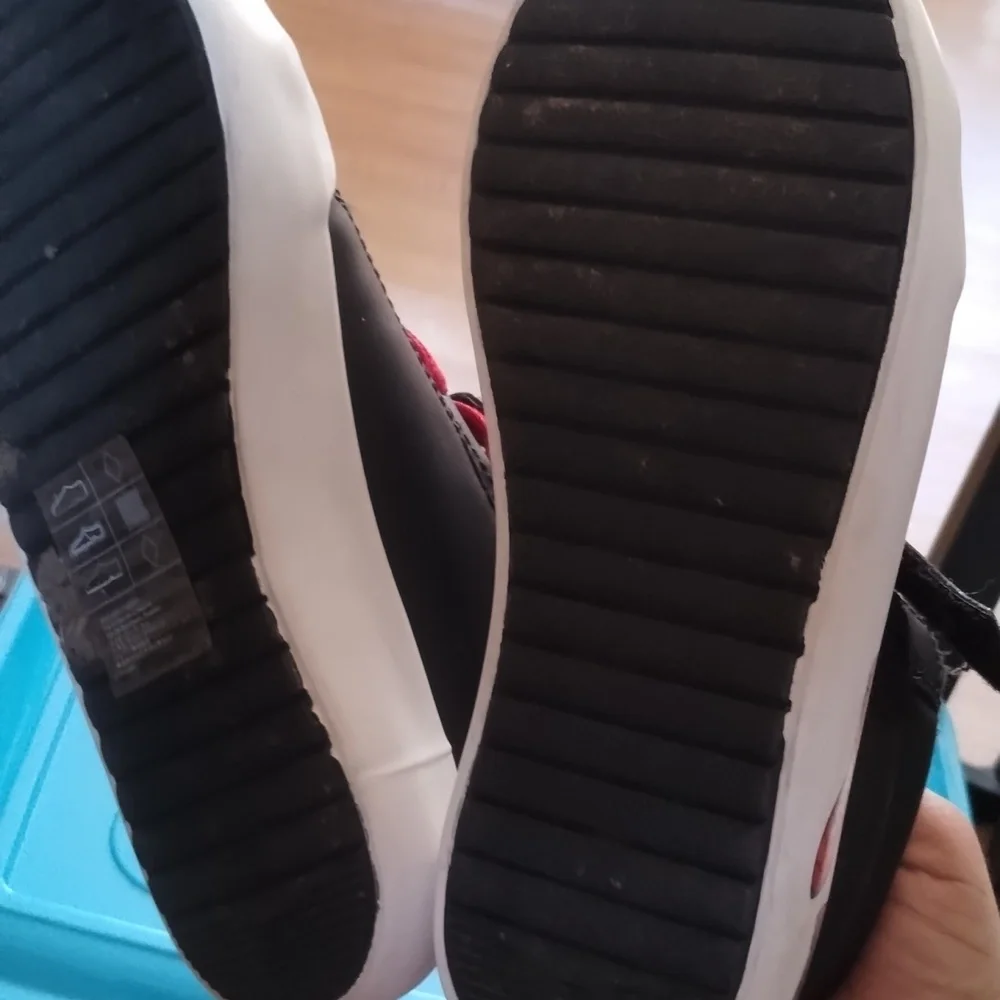 Spiderman shoes - Picture 4 of 4